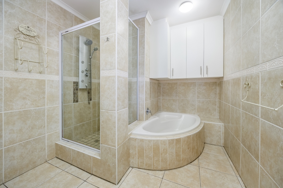 7 Bedroom Property for Sale in Eversdal Heights Western Cape